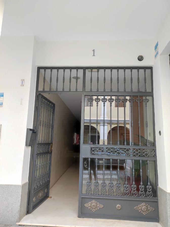 Atico De 1 Dormitorio En Pleno Centro Con Parking Ayamonte Exterior foto